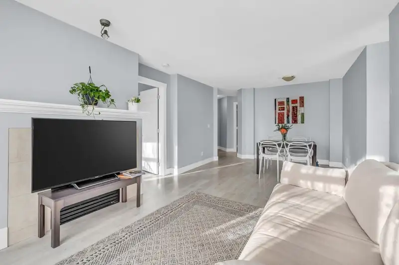 210 995 W 59TH AVENUE - photo 4 of 23