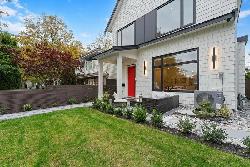 1 5883 SOPHIA STREET - photo 3 of 24