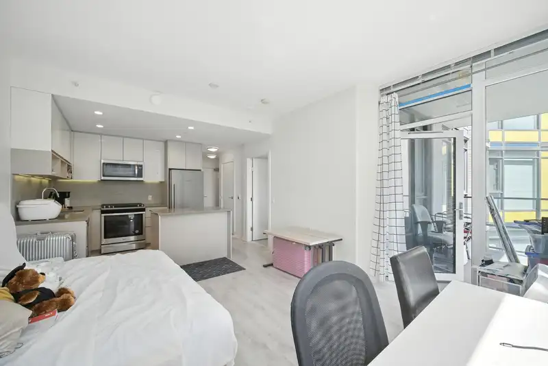 418 8850 UNIVERSITY CRESCENT - photo 3 of 22