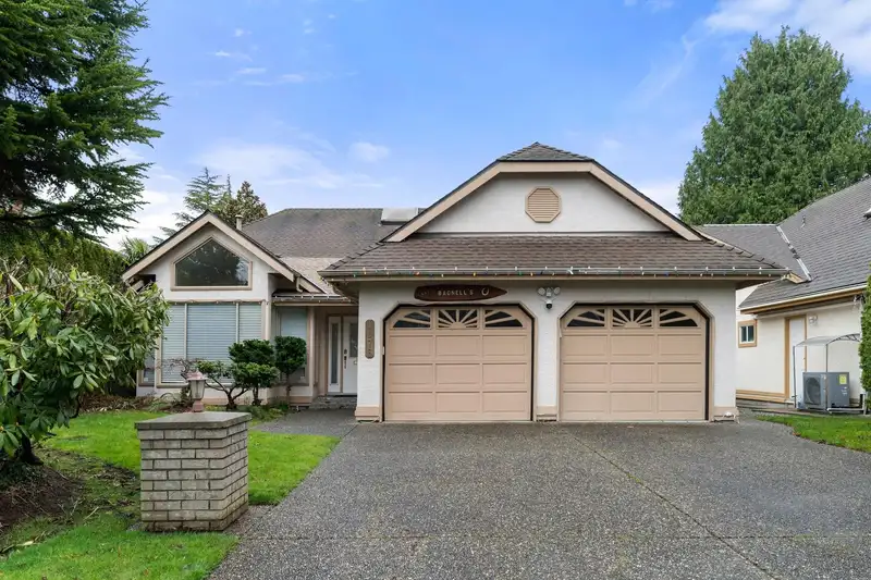 1076 51 STREET - photo 2 of 40