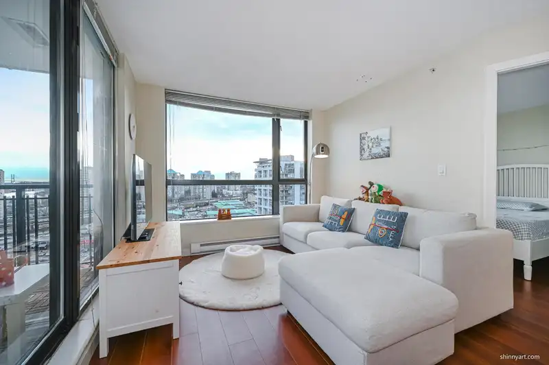 1008 833 AGNES STREET - photo 1 of 32
