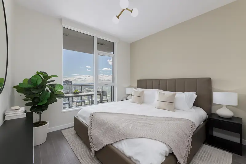 605 4168 LOUGHEED HIGHWAY - photo 4 of 20