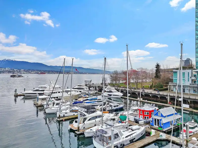 B17 1525 COAL HARBOUR QUAY - photo 2 of 17