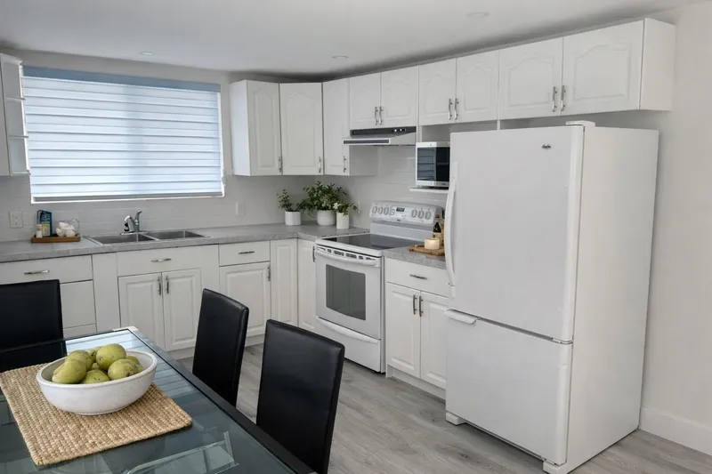 9 3031 200 STREET - photo 4 of 9