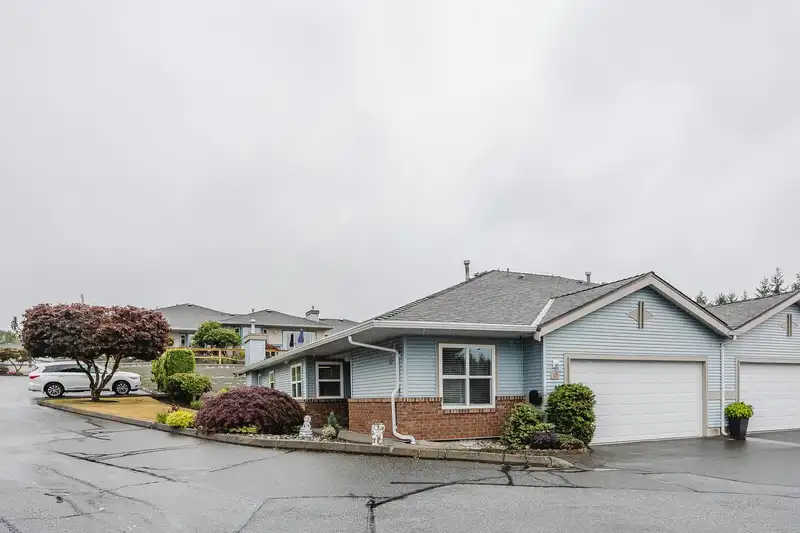 52 8889 212 STREET - photo 1 of 40