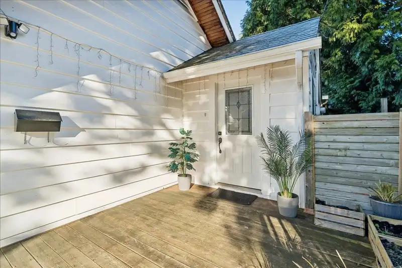 21339 DEWDNEY TRUNK ROAD - photo 2 of 24