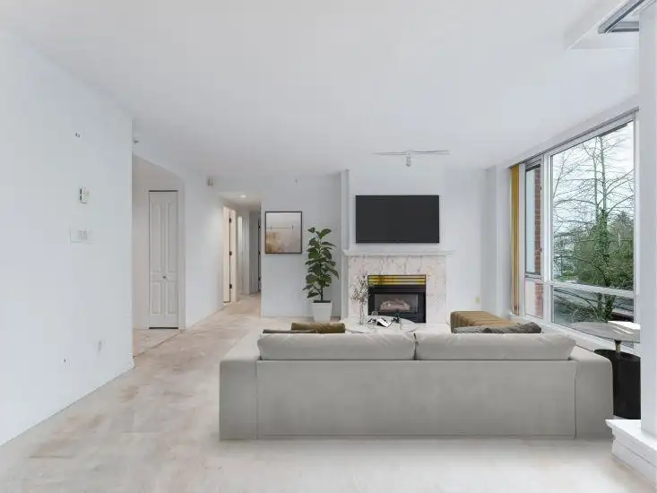 309 651 W 45TH AVENUE - photo 2 of 18