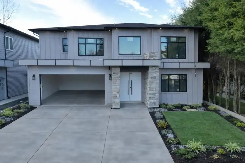 8511 BENEDICT BOULEVARD - photo 1 of 16