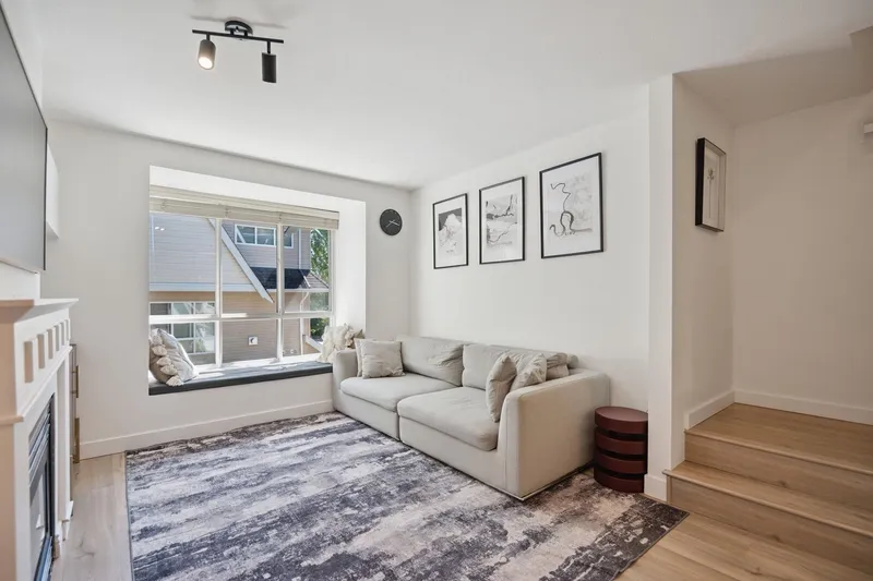 6689 PRENTER STREET - photo 2 of 25