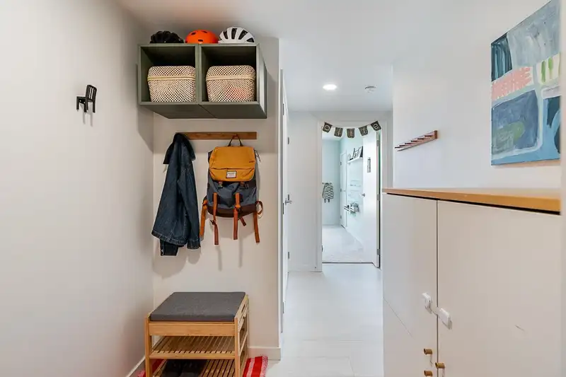 917 180 E 2ND AVENUE - photo 4 of 40