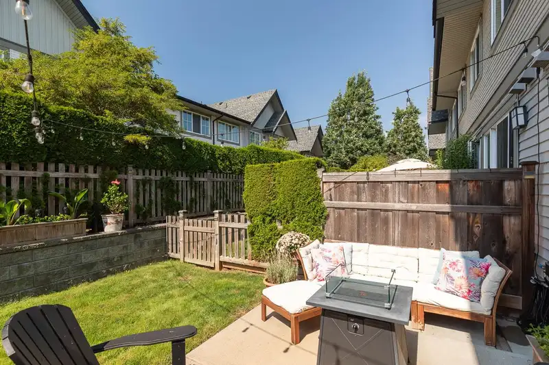 127 2501 161A STREET - photo 2 of 40