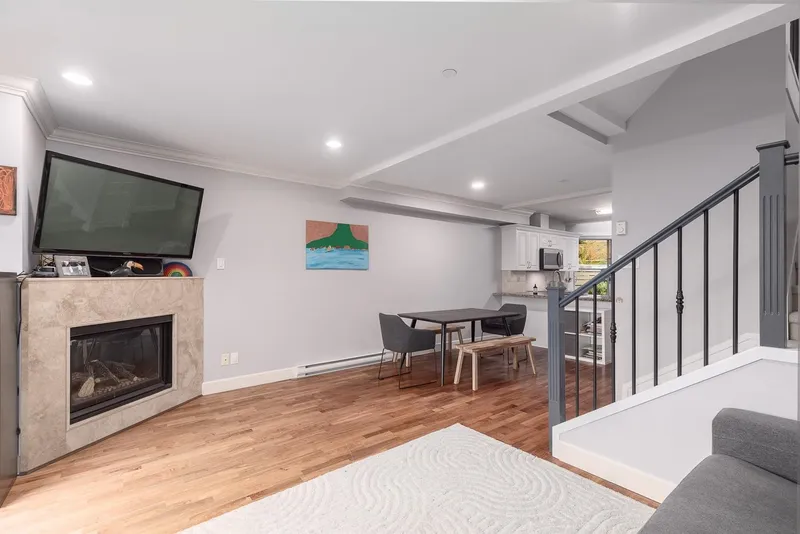 5 215 E 4TH STREET - photo 3 of 25