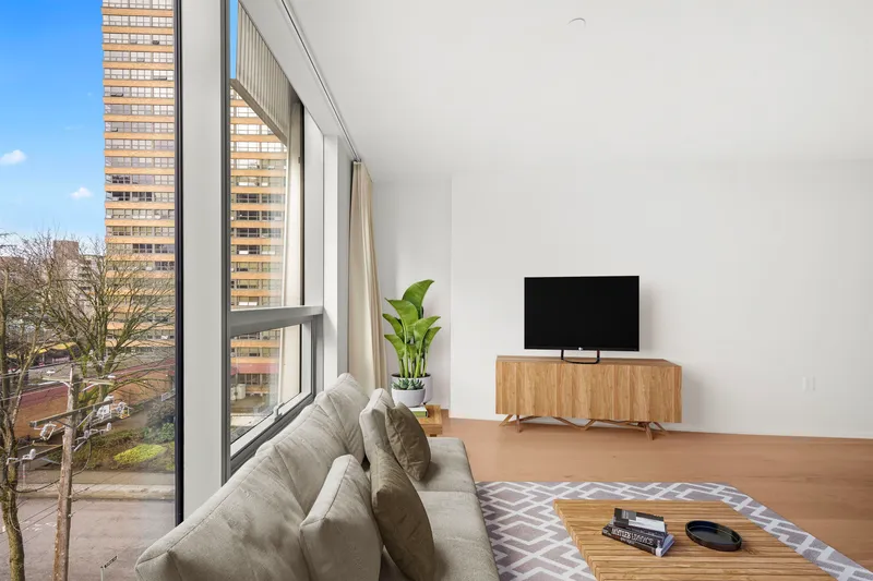 601 1568 ALBERNI STREET - photo 4 of 24