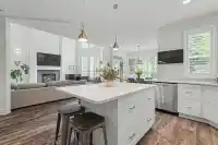 1722 PADDOCK DRIVE - thumbnail 1
