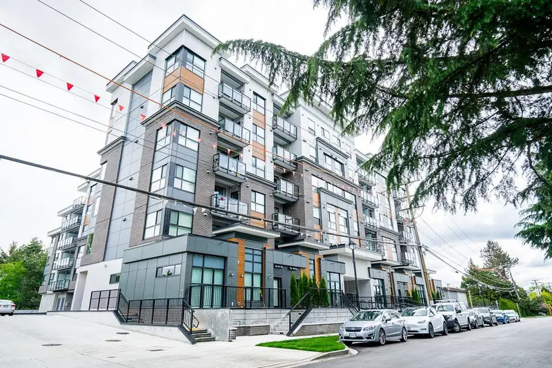 211 20695 EASTLEIGH CRESCENT - photo 3 of 23