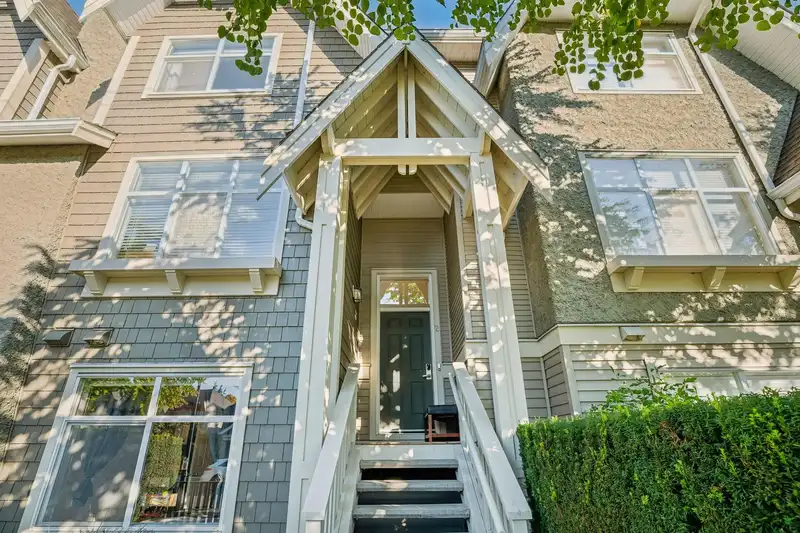 2 7288 HEATHER STREET - photo 3 of 40