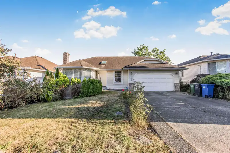 31176 SOUTHERN DRIVE - photo 1 of 40