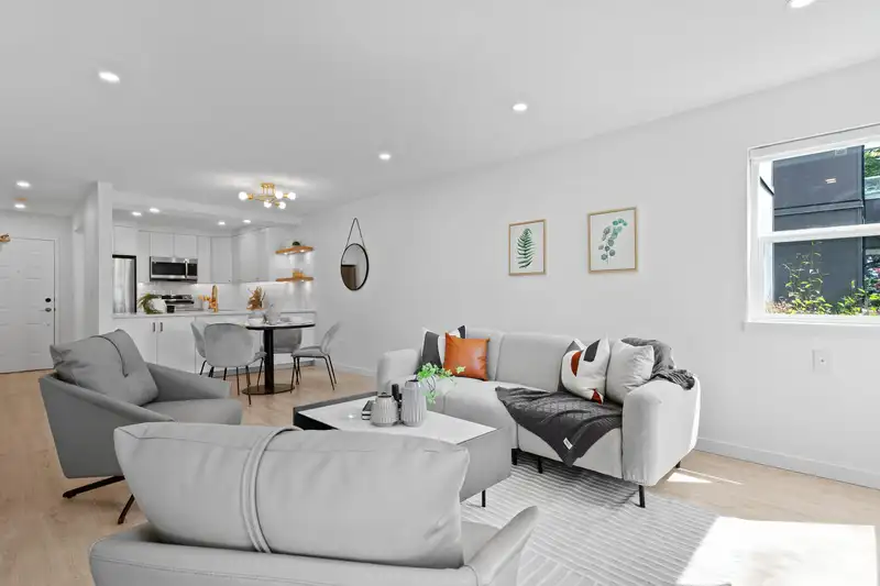 104 15717 MARINE DRIVE - photo 4 of 34