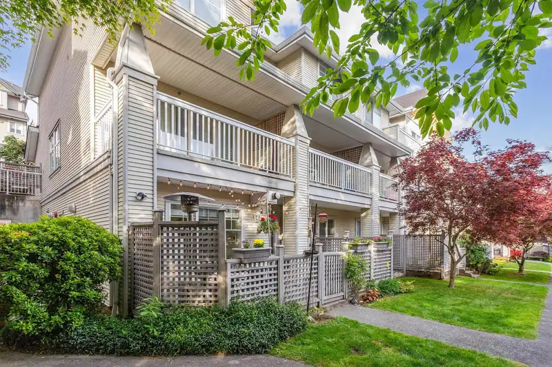 14 222 TENTH STREET - photo 1 of 22