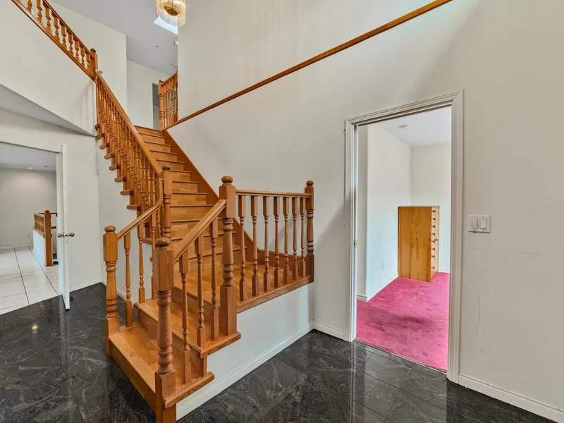 7191 FRASER STREET - photo 3 of 21