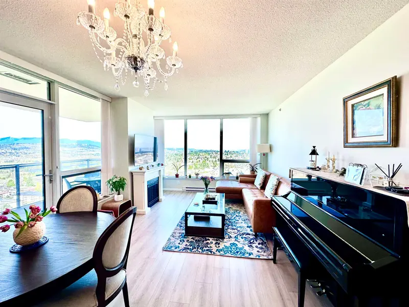 2806 6638 DUNBLANE AVENUE - photo 2 of 25