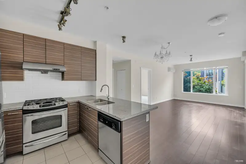 102 9399 ODLIN ROAD - photo 4 of 19