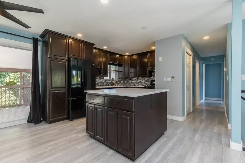 3417 JUNIPER CRESCENT - photo 4 of 35