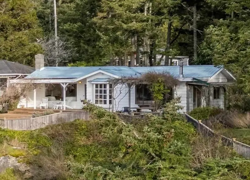 90 GULF DRIVE - photo 2 of 25