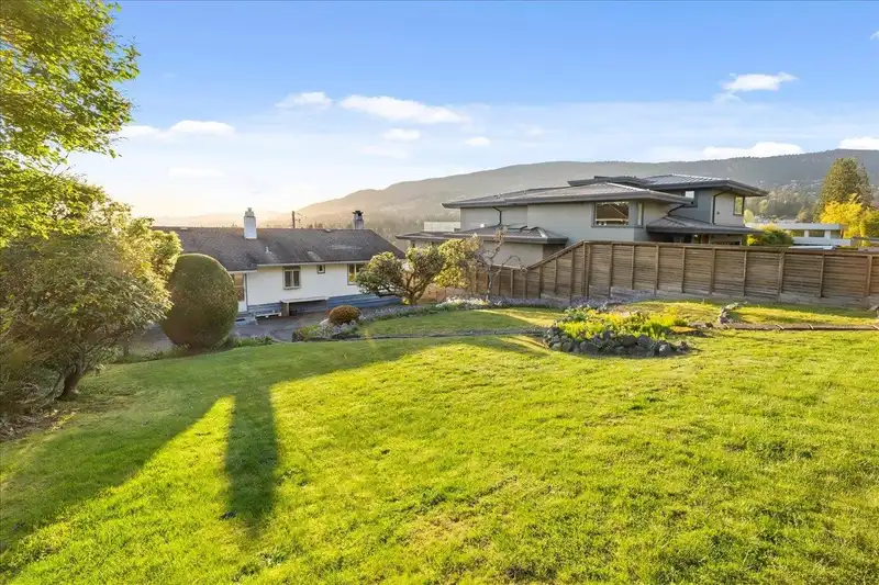 982 BRAESIDE STREET - photo 3 of 40