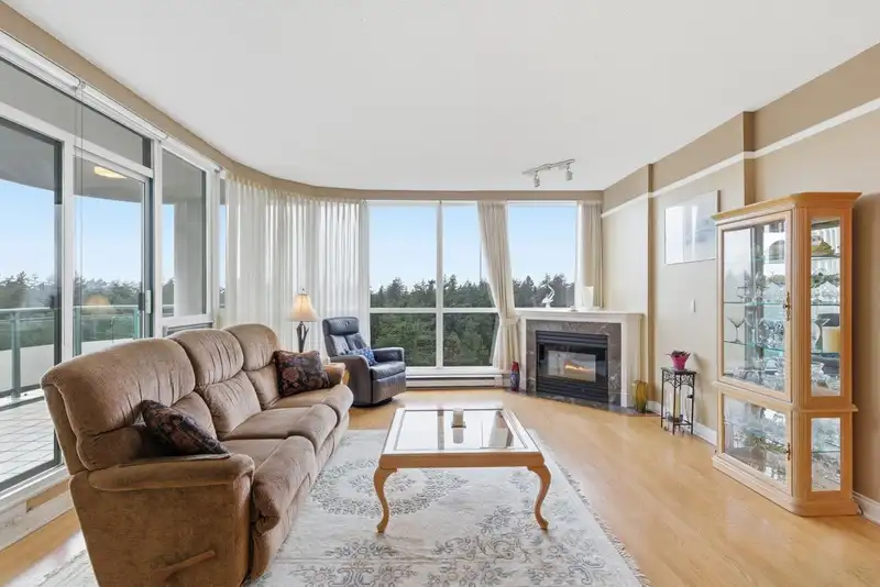 19C 6128 PATTERSON AVENUE - photo 1 of 40