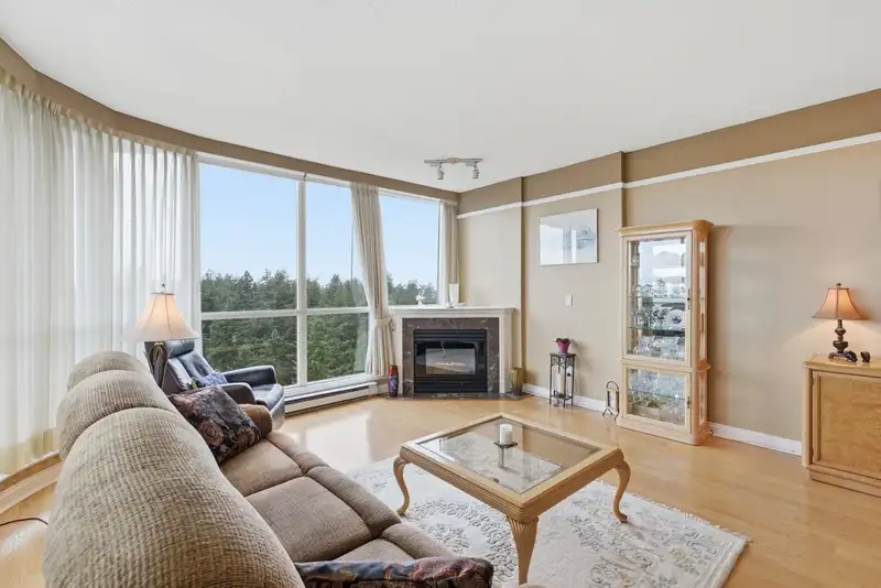 19C 6128 PATTERSON AVENUE - photo 3 of 40