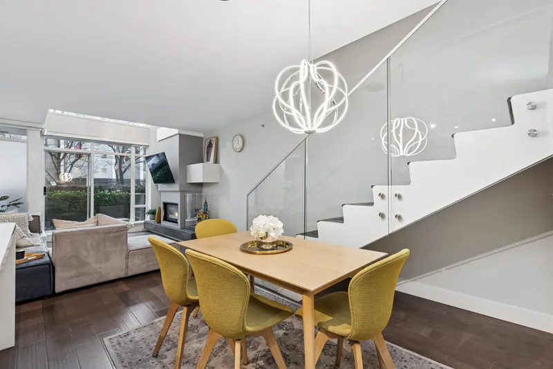 863 RICHARDS STREET - photo 2 of 25