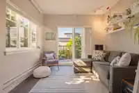 215 2273 TRIUMPH STREET - thumbnail 3
