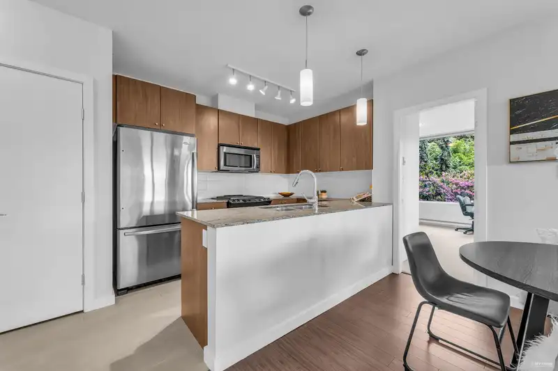 502 280 ROSS DRIVE - photo 4 of 31