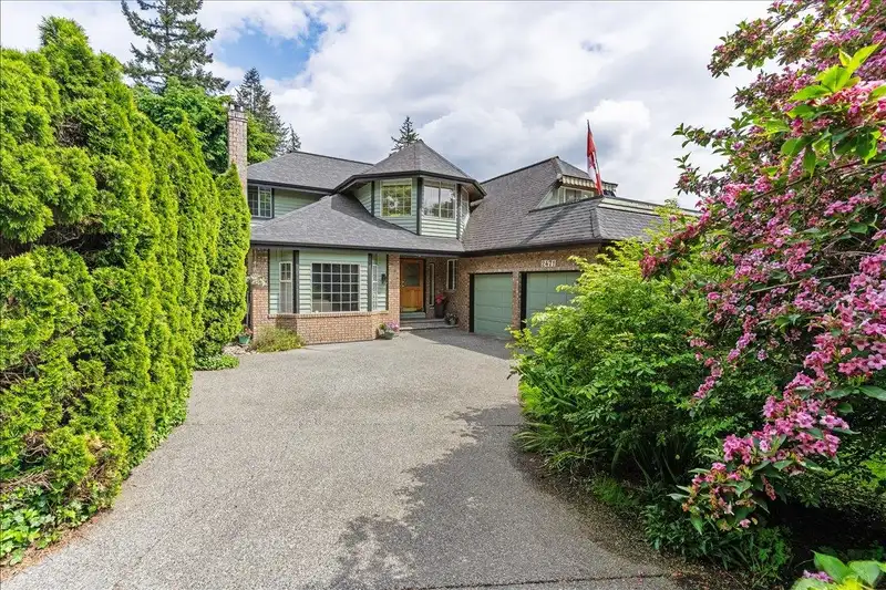 2471 MOWAT PLACE - photo 1 of 36