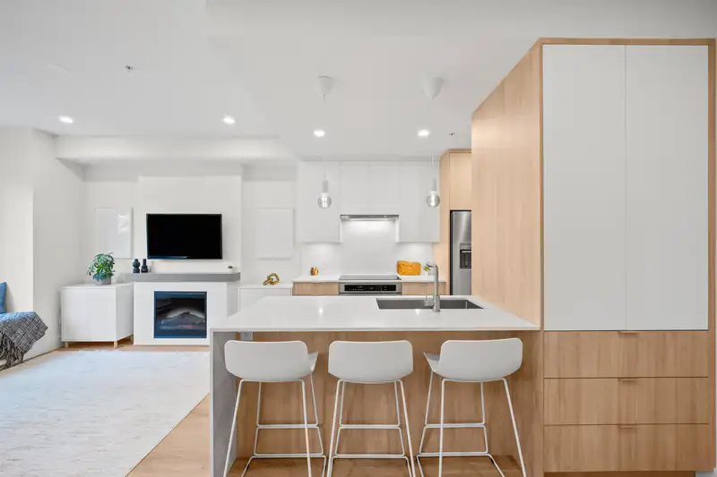 104 7428 BYRNEPARK WALK - photo 2 of 38