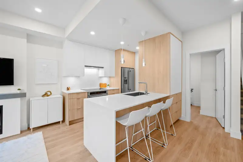 104 7428 BYRNEPARK WALK - photo 3 of 38