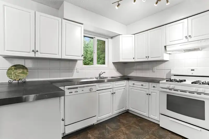 11717 209 STREET - photo 2 of 26