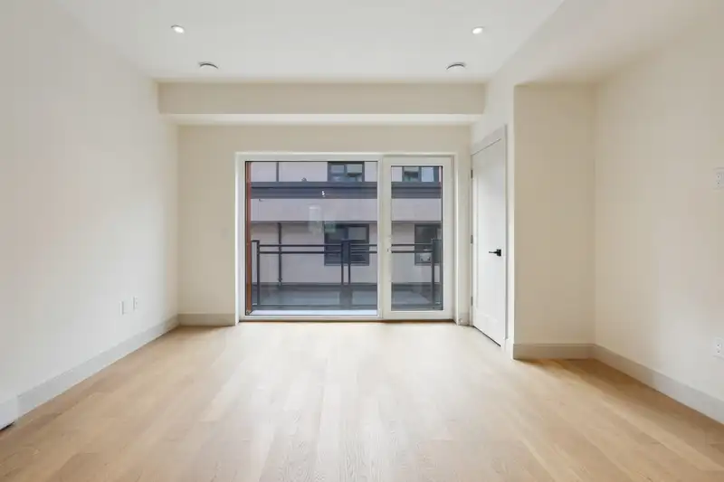 18 632 E 3RD STREET - photo 3 of 33