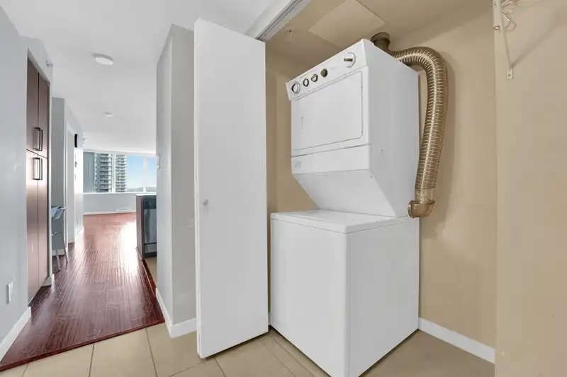 806 9888 CAMERON STREET - photo 3 of 31
