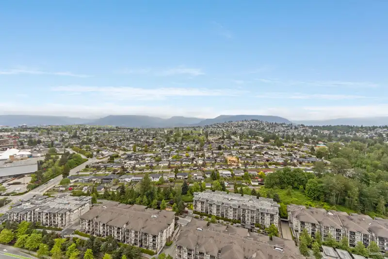 3006 4730 LOUGHEED HIGHWAY - photo 1 of 31