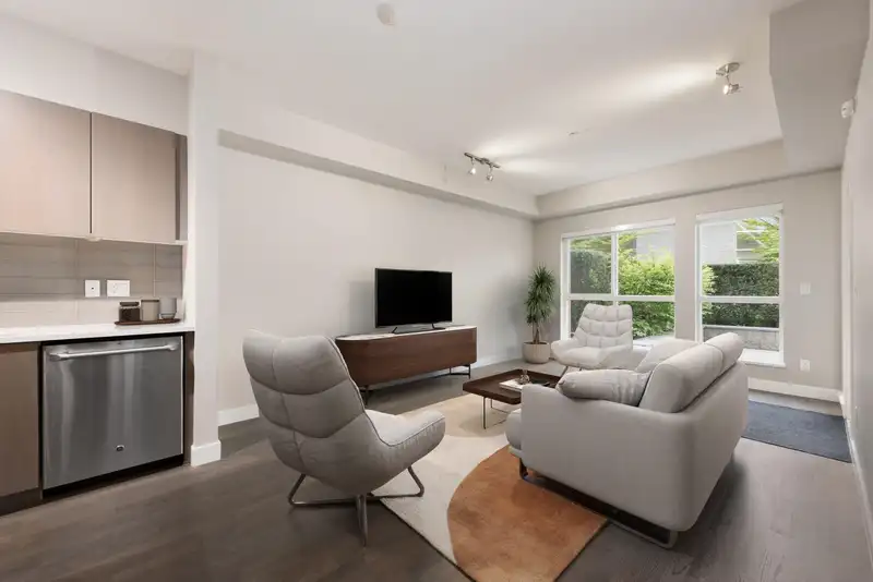 107 10033 RIVER DRIVE - photo 4 of 39