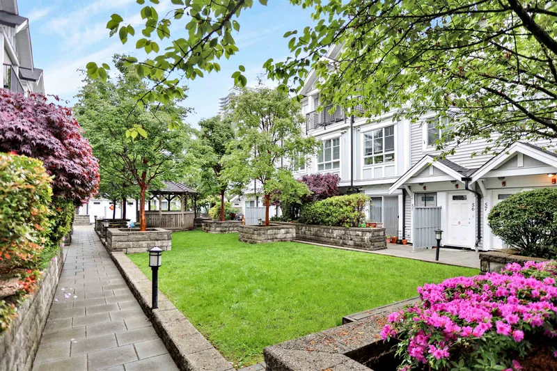 40 13239 OLD YALE ROAD - photo 2 of 25