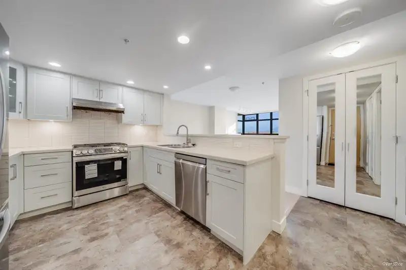 711 8180 LANSDOWNE ROAD - photo 3 of 21