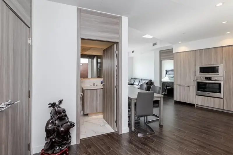 4106 9887 WHALLEY BOULEVARD - photo 2 of 22