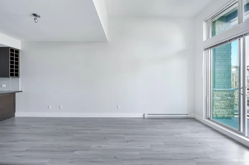 412 3478 WESBROOK MALL - photo 2 of 22