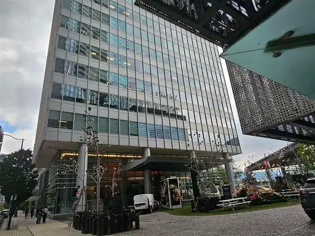 3106 1077 CORDOVA STREET - photo 1 of 2