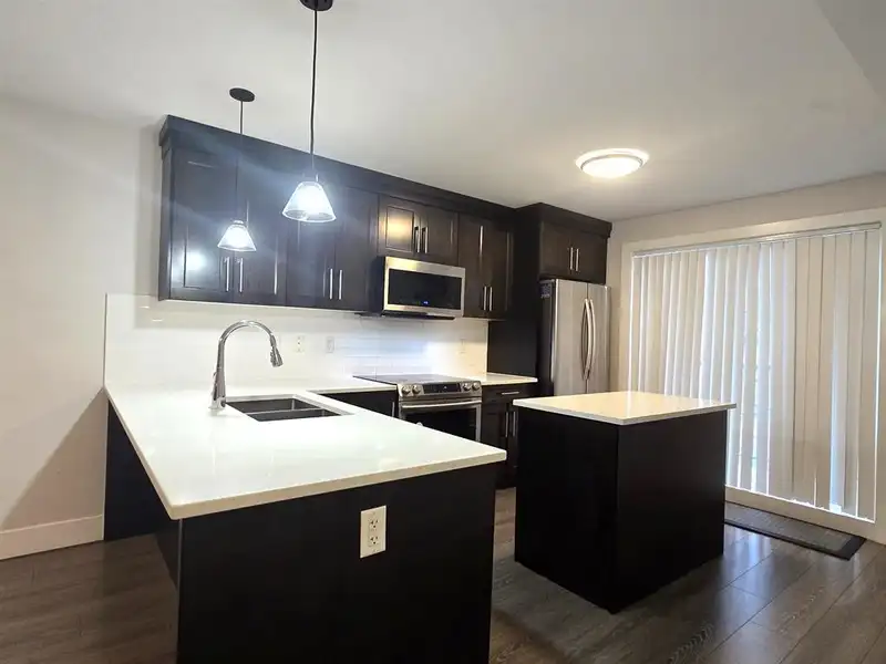 11 32138 GEORGE FERGUSON WAY - photo 4 of 20