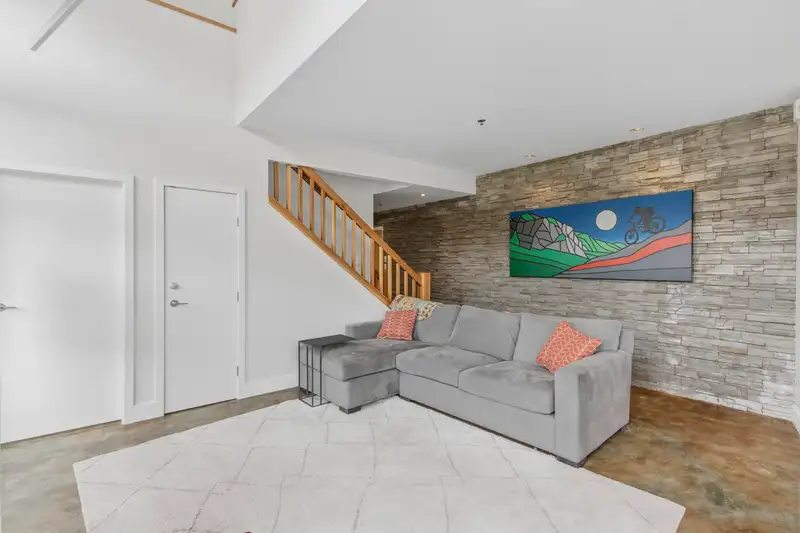 2 40775 TANTALUS ROAD - photo 4 of 28