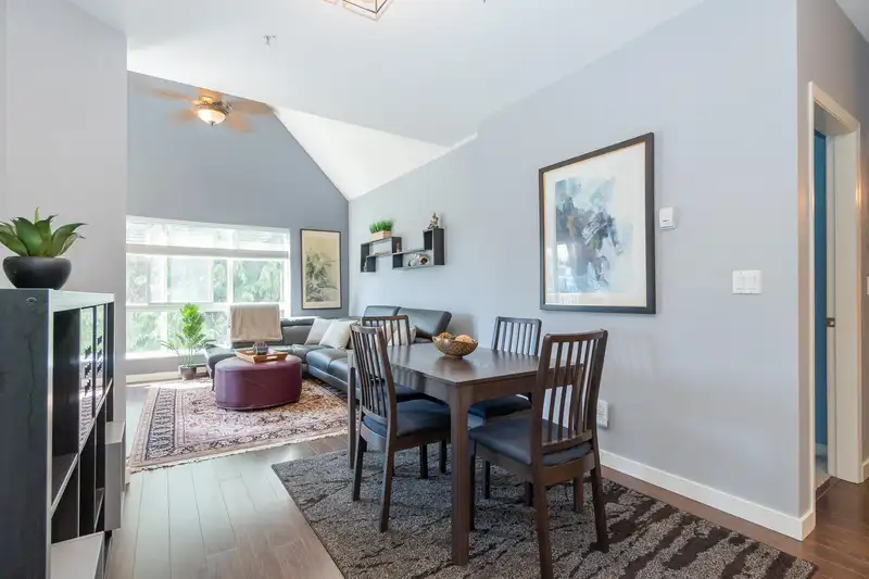 410 19091 MCMYN ROAD - photo 3 of 37